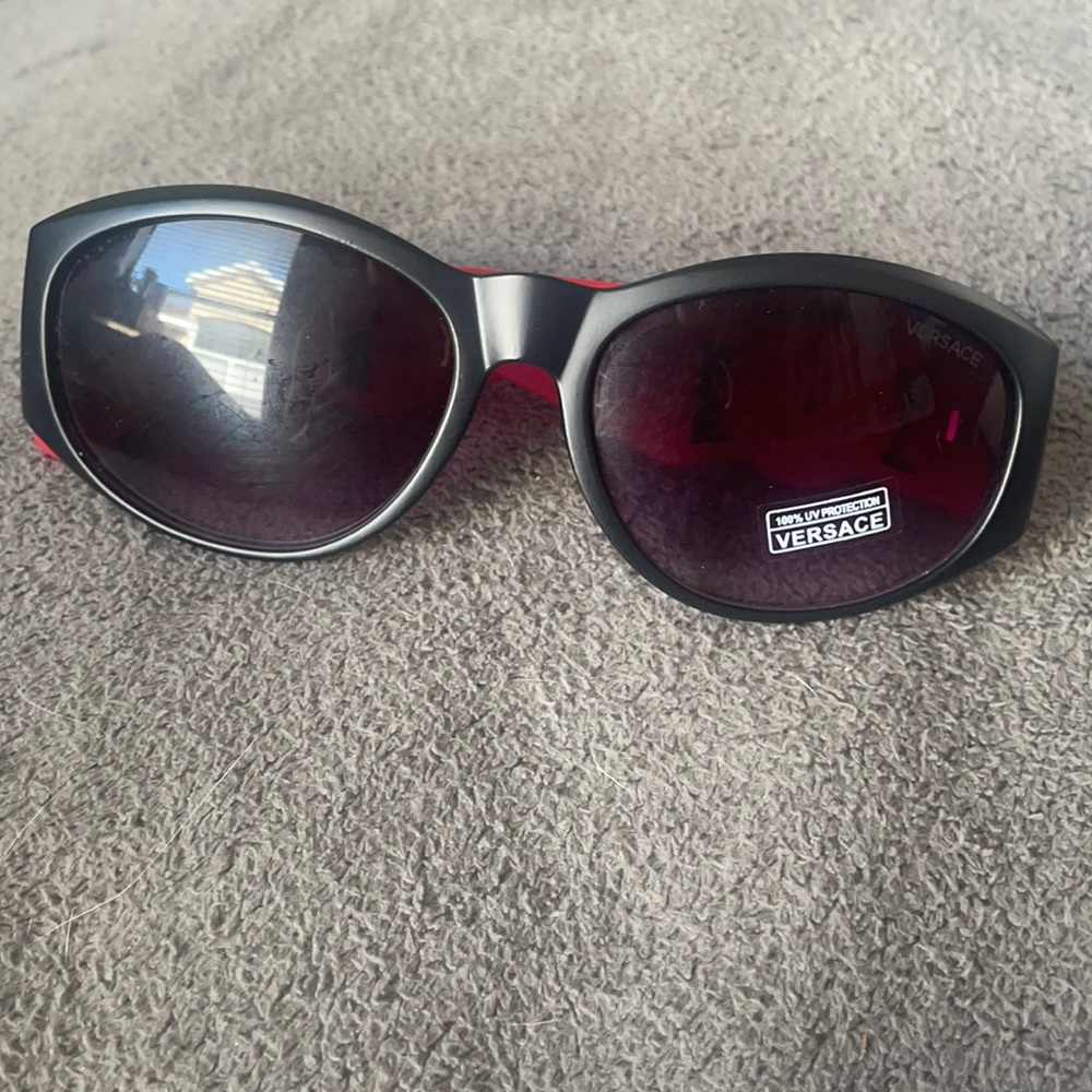 Red versace unglasses unworn